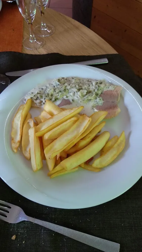 Filet de Truite Et Sa Sauce À l'Ail de L'ours